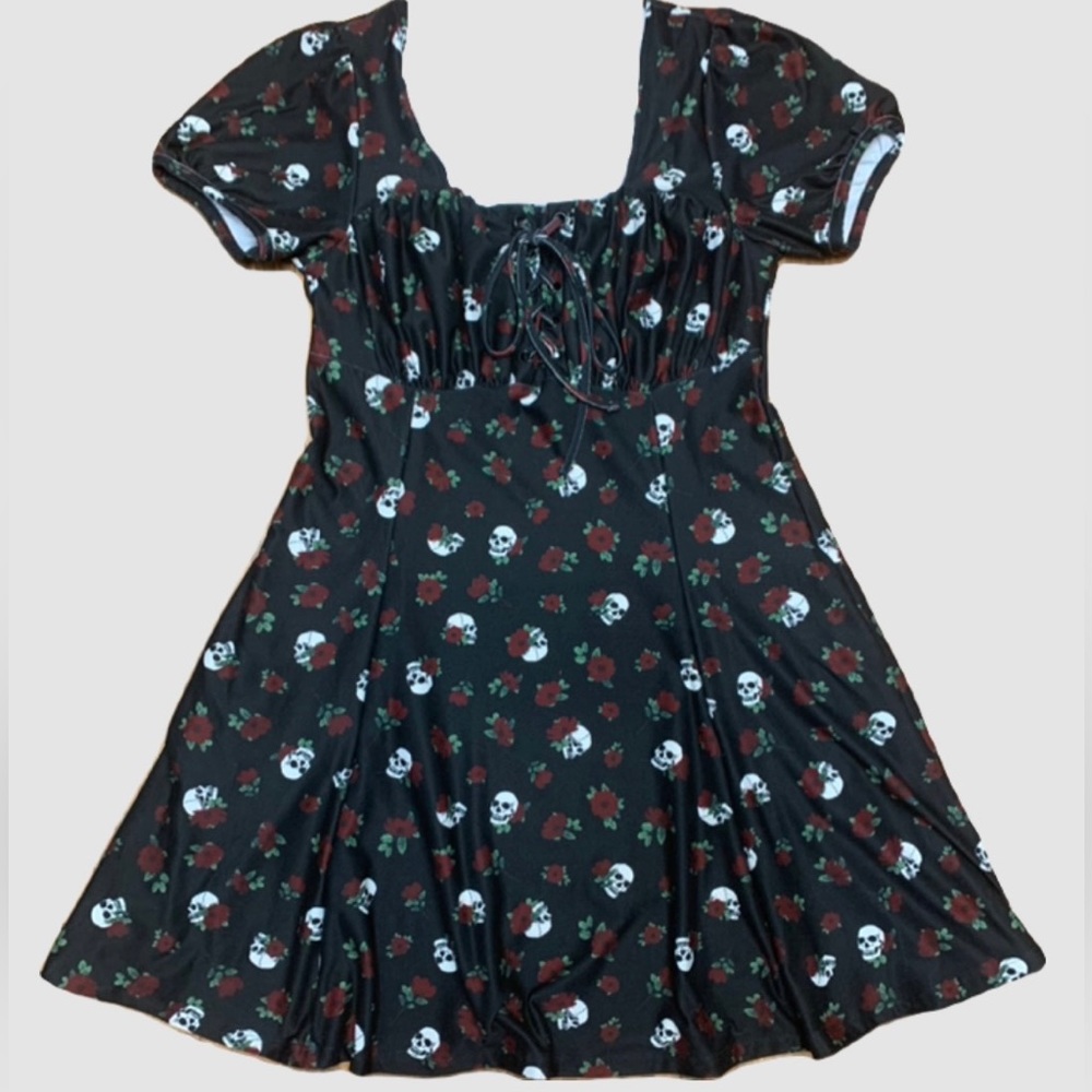 Black skull and roses dress